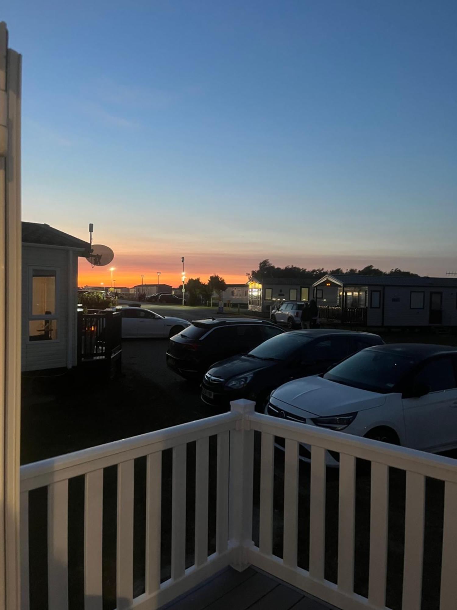 The Pixie Van Selsey Exterior foto